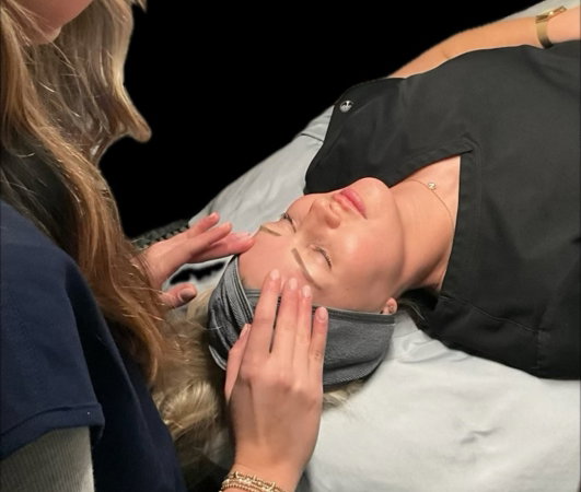 Relaxing facial treatment at Select Health
